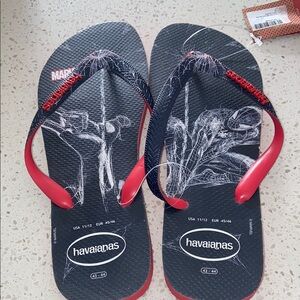 Havaianas Marvel Flip Flops - Black and Red